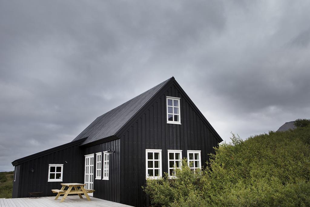 Black Timber House Borgarnes Exteriör bild