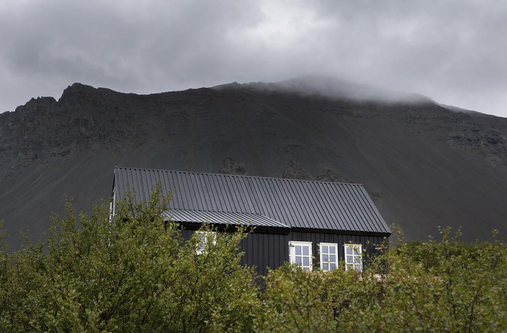 Black Timber House Borgarnes Exteriör bild